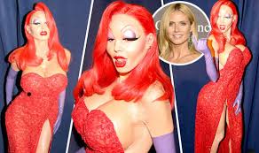 Heidi klum as jessica rabbit will give you nightmares. Heidi Klum Flaunts Enormous Fake Bust As She Transforms Into Jessica Rabbit For Halloween Celebrity News Showbiz Tv Express Co Uk