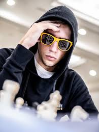 David Bronstein vs Conel Hugh O'Donel Alexander Hastings 1954 Bronstein  gambited a pawn in the opening but couldn't make use of the initiative.  Eventually Alexander converted his extra pawn. The game lasted