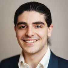 Come work with me at Bain! Applications close this Friday at 9am:  bit.ly/applybain2023