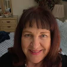 Can I use four jokers for a consecutive run of four fives in Mahjong?