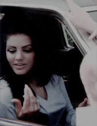 Zatím žádná historie ani nové verze těchto titulků. Daily Priscilla Presley