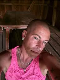 Letzte Spur Berlin mit mir als Patrick Westphal. Unter der Regie des  wunderbaren @ladkanipeter Läuft am 19.05. um 21:15 Uhr auf zdf oder ab  morgen in der @zdfmediathek Mit tollen Kolleg*innen @aleksandarradenkovic @