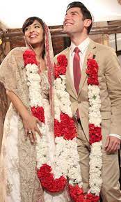 Schmidt And Cece Finally Tie The Knot In The New Girl Wedding Of The Century New Girl Schmidt New Girl Series New Girl