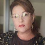 Laura Muchmore's Instagram, Twitter & Facebook