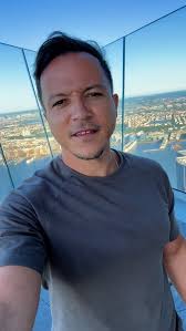 ☀️ Every morning is a blessing. , We just witnessed a spectacular sunrise,  practicing yoga 100 stories above #nyc. #namaste 🙏🏽