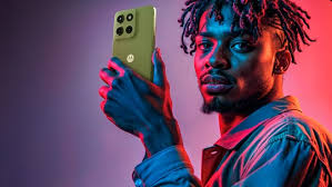 Ben Judd, a voz de Phoenix Wright, sai da Capcom