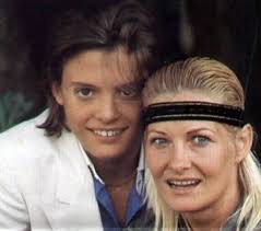 La mamá de Luis Miguel, Marcela Basteri, está viva y el cantante la visita