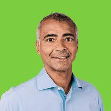 Felipe Pretti's Instagram, Twitter & Facebook