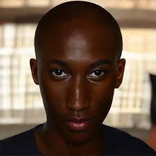 E se Akhenaten ,o Rei do Egito vivesse nos dias de hoje? And if Akhenaten  the king of Egypt lived in modern times?