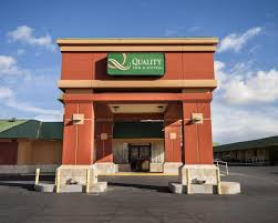 Welcome To Quality Inn Suites Hotel In El Paso Tx Close To Elp Intl Airport Amusement Park Waterworld Racetrack Casino Book Suites Airport Hotel Hotel