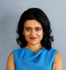 Anne Laing's Instagram, Twitter & Facebook