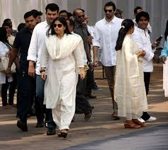 Adi Along With Brother Siddharth Roy Kapur And Bhabhi Vidya Balan Pay Their Respects At Sridevi S Condolence Meet Celebs Bridesmaid Dresses Bridesmaid There are 5 professionals named adi balan, who use linkedin to exchange information, ideas, and.