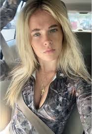 Jillian Lynn's Instagram, Twitter & Facebook