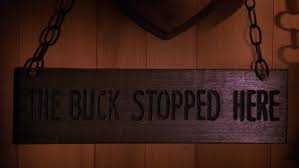 February 17, 2021june 9, 2019 by admin. 18 Twin Peaks Easters Eggs In Jokes And References You Need To See Page 6