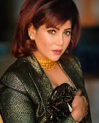 Warda Khan's Instagram, Twitter & Facebook