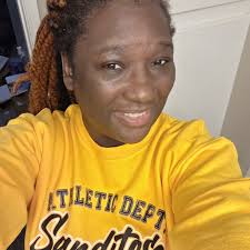 Hey everyone, my MacBook just broke and won't turn