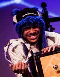 Sodan is a yellow fox with green fur on the tips of his ears and tail, on his middle toes. Sonicfox Wikipedia