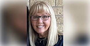 Janice Hopper's Instagram, Twitter & Facebook