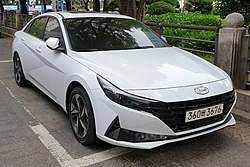 Looking boss and loaded with features like big, bold digital displays and wireless everything, it's easy to see why 2021 elantra hybrid is a 100% winner. Hyundai Elantra Wikipedia