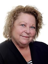 Nancy Hetherington's Instagram, Twitter & Facebook