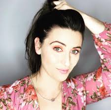 Deirdre Cahill's Instagram, Twitter & Facebook