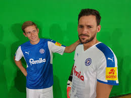 We did not find results for: Holstein Kiel ×'×˜×•×•×™×˜×¨ Offiziell Und Von Der Dfl Genehmigt Das Neue Trikot Der Storche Nurholsteinkiel Ksv2liga 2liga Kielahoi