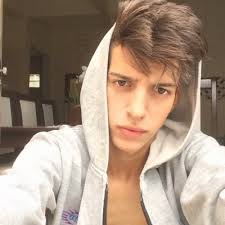 Matheus Macedo (@iconicx_)