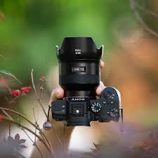 This Combo Zeiss Batis 25mm Sony Photo Via Jasonvmedia By Iamtamlam Camera Hacks Zeiss Vintage Cameras