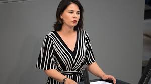 Jun 11, 2021 · am wochenende muss es laufen für annalena baerbock: Annalena Baerbock Will Verfassungsschutz Aufspalten