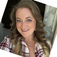 Hillary Dickson's Instagram, Twitter & Facebook