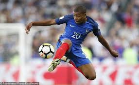 Obie ekipy juz graly ze sobą na tym turnieju w grupie i wygrala argentyna 3:2.moim zdaniem jutro francja jezeli zagra na podobnym poziomie jak z polakami. Mundial 2018 Francja Argentyna Cudowny Rajd Mbappe I Odpowiedz Di Marii Wideo Super Express