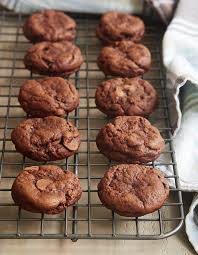 And today, we're making a christmas classic: . Irish Cream Brownie Cookies Bake Or Break