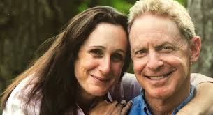 Elizabeth Wilner's Instagram, Twitter & Facebook