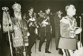 Panculescu (participant la construirea turnului eiffel din paris), printul carol si principesa elisabeta in 1912, maria sa regina maria in 1922 insotita de principesele ileana (a romaniei), irina (a greciei)si principele nicolae, fratele lui carol, regele ferdinand in 1924 impreuna cu printul paul al greciei, carol in 1930 si in 1936. PrinÈ›ul Nicolae Contra Regelui Carol Deskreport By Stelian TÄƒnase