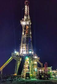 Grey Wolf Drilling Rig 902 In Burgan Field Kuwait Drilling Rig Oil Rig Jobs Oil Platform