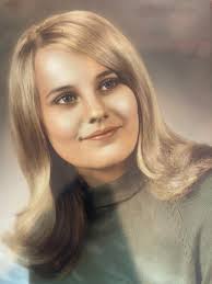 Janet Winter's Instagram, Twitter & Facebook