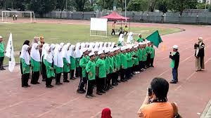 Nilam (biru) zamrud (hijau) topaz (kuning) delima (merah) mutiara (ungu) kesemua rumah sukan ini beraksi ketika merentas desa dan kemuncaknya pada sukan tahunan dalam usaha untuk melahirkan atlet baru. Sukan Sra Sri Al Ummah Rumah Hijau By Maiktaiseng Amn