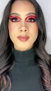 Tracy Flores's Instagram, Twitter & Facebook