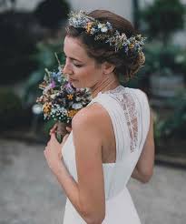 Blumenkranz Wiesenblumen Hochzeit Brautkleid Hochzeit Frisuren Blumenkranz Haarkranz Hochzeit Blumenkranz Hochzeit