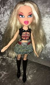 Mga Bratz Beautiful Original Chloe Doll 2001 Blonde Hair Blue Eyes Redressed Ebay Blonde Hair Blue Eyes Blue Hair Blonde Hair