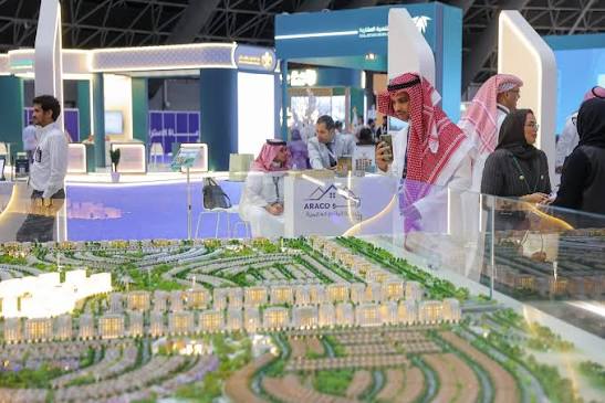 ⭕ افتتاح معرض "سيريدو 2026" في جدة بمشاركة واسعة من الجهات الحكومية والقطاع الخاص 📰 افتتح وكيل وزارة البلديات والإسكان لتحفيز المعروض السكني والتطوير العمراني عبدالرحمن بن عبدالله الطويل، أمس، فعاليات النسخة