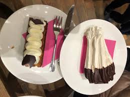 Chalet 4810 Salon De The Chamonix Gouter Chez Fattier Le Blog De Gilles Pudlowski Les Pieds Dans Le Plat