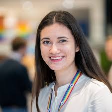 Caroline Hoff's Instagram, Twitter & Facebook