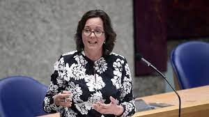 Daarvoor was zij vanaf 27 oktober 2017 staatssecretaris van . F6ifddhpwasipm