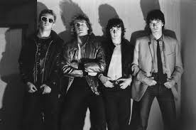 A inizio anni '80 ruggeri ottiene i primi successi: Enrico Ruggeri Sono Stato Piu Cattivo 2017 Libro