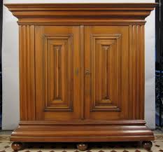 Original Frankfurter Wellenschrank Antiker Kleiderschrank Schrank Formgebung