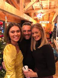 'fletch' is bt sport's lead commentator on live premier league, fa cup, champions league and europa league coverage. Darren Fletcher On Twitter My New Year Ladies My Beautiful Wife L Fletcher82 Amp Eldest Daughter Liv Love Them So Much Https T Co 46avibsauu Twitter