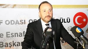 Eski i̇çişleri ve adalet bakanı mehmet ağar'ın oğlu olan tolga ağar. Vcigusutjiir M