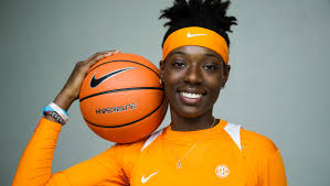 Lady Vols basketball freshman Rennia Davis is chill like Holly Warlick