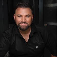 Rus sag Johan. Mag jou musiek verewig in en deur ons voortleef. 😢😢